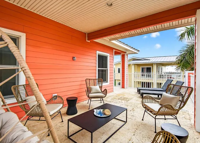 Holiday home Westwinds Paradise House